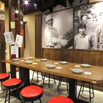 女子会や仲間との飲み会にぴったりなわいわいと楽しい店内！