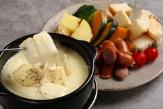 北海道産カマンベールチーズのチーズフォンデュ（2人前）