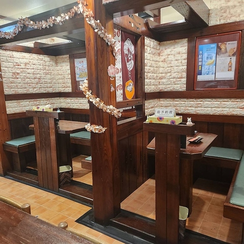 落ち着いた店内でごゆっくりおくつろぎください！