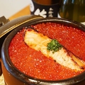 料理メニュー写真&nbsp;サーモン西京漬けとイクラの土鍋ごはん