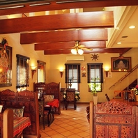 アジアニックな間接照明が照らすお洒落な空間です★