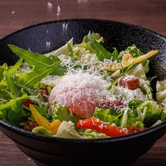 馬ベーコンのシーザーサラダ