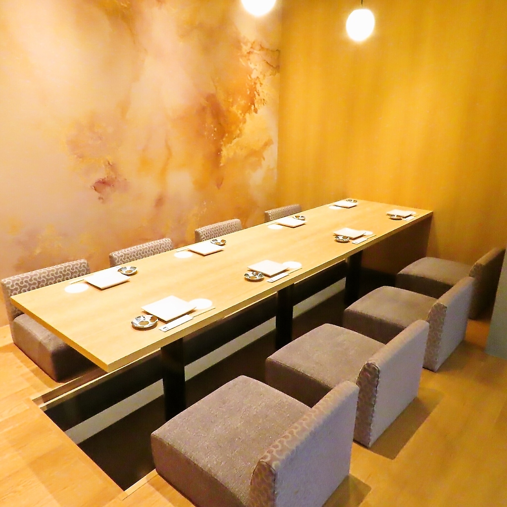 落ち着いた個室は接待等、お仕事でのご利用にもピッタリです。