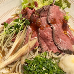 牛ローストそば(くるみごまダレ風味) / 角煮そば(温泉玉子と柔らか角煮)