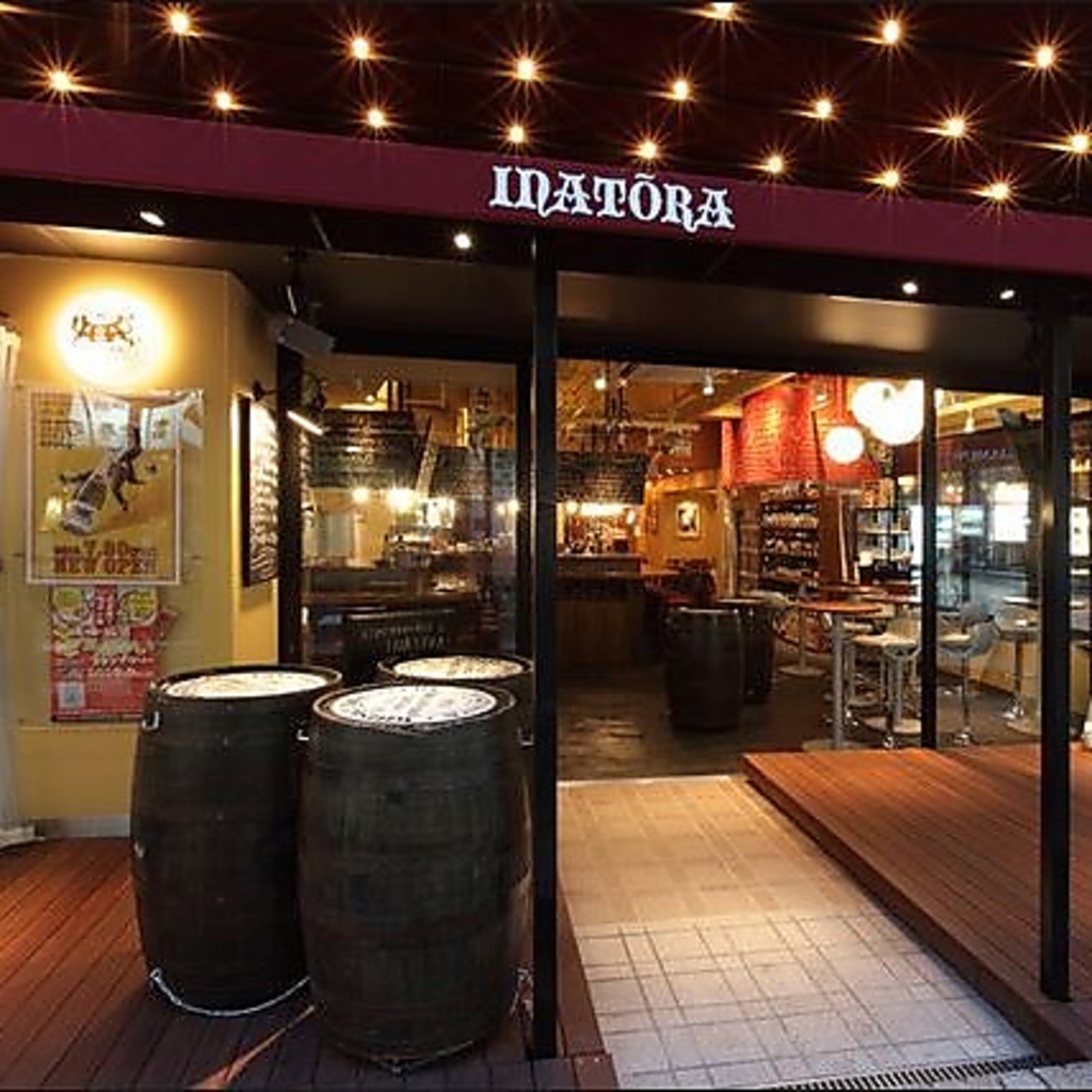 【テラス席】　解放的なテラス席はこれからの時期に最高◎　屋内ビアガーデン風！！