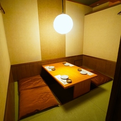 【少人数のご宴会・接待におすすめ】4名様用個室・北海道グルメをふんだんに使った海鮮、肉料理のバランス良いコース料理でお愉しみください。全コース飲み放題付対応OK！接待・会食に！