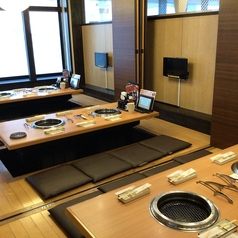 連結して約24名様座れます。　※ご予約の状況によりお取り出来ない場合もございます。