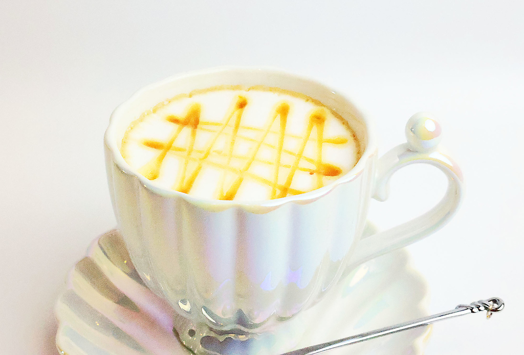 深夜まで営業の夜カフェ使い大歓迎！食後に美味しいコーヒーとケーキはいかがですか？