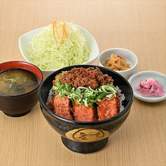 台湾みそひれかつ丼