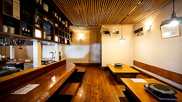 ホルモン酒場　くし松や　西新店の雰囲気1