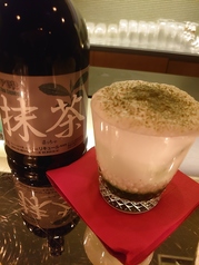 抹茶ミルク（抹茶リキュール+牛乳+抹茶パウダー）