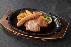 新潟県産「越乃黄金豚」肩ロースと黄金豚フランクのステーキ