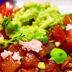 マグロとアボカド