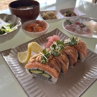 季節メニュー; &nbsp;炙りサーモンロールとお刺身ランチ