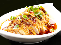 蒸し鶏の特製辛ソース