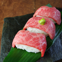 肉寿司と地鶏の刺身 紅谷パールロード平塚邸の特集写真