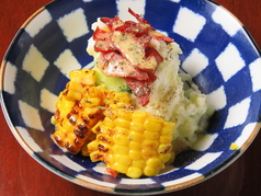 焼きとうもろこしのポテトサラダ