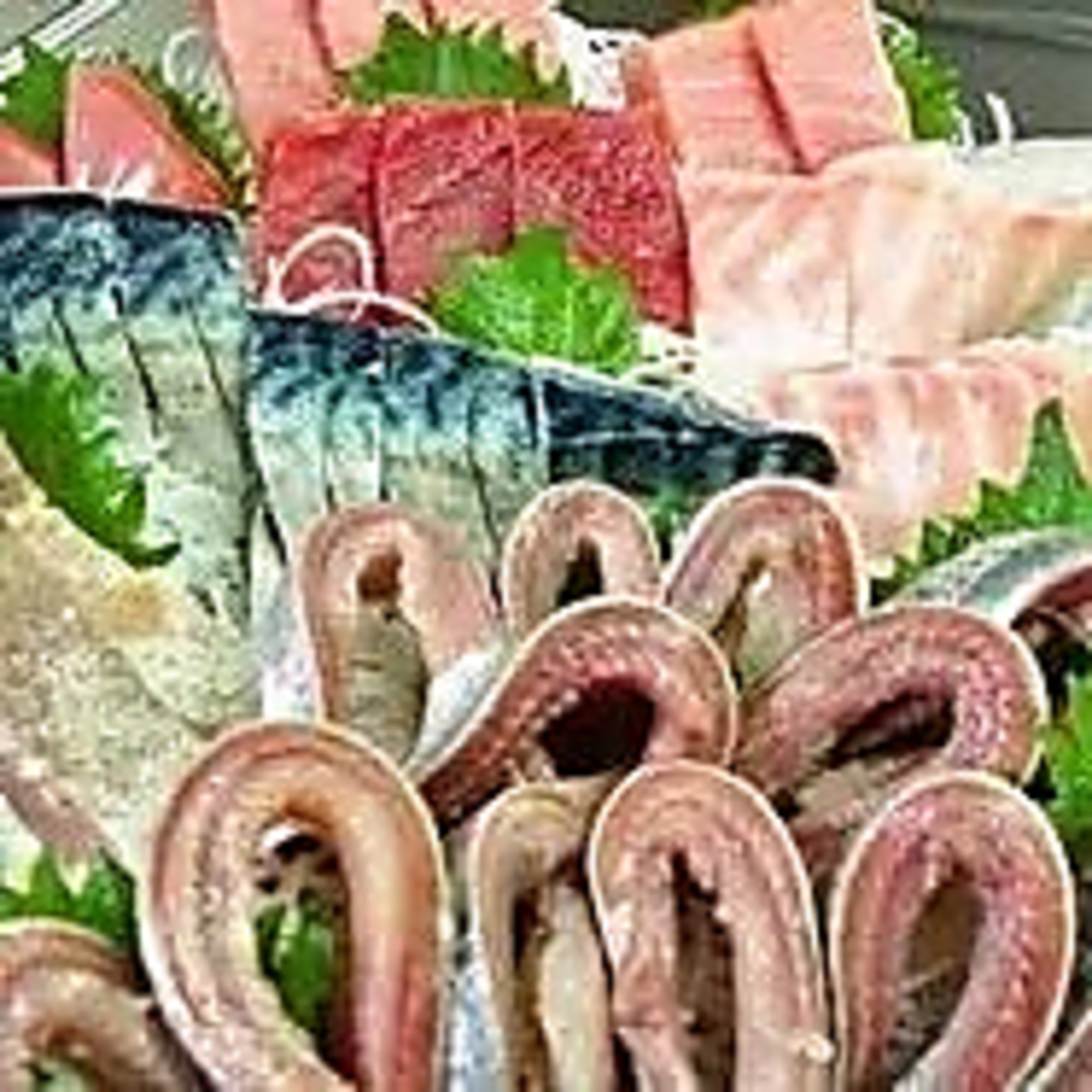 市場から新鮮な魚を仕入れてご提供いたします◎