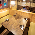 ４名でも８名でもテーブル席♪４名で利用時は仕切って個室空間になります。