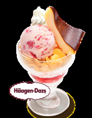 ストロベリーチーズケーキパフェ