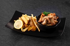 骨付きバックチキン&チップス