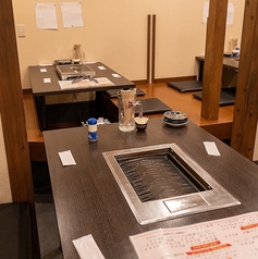 【プライベート空間で贅沢なひとときを！16～20名様での貸切可能】貸切ならではの贅沢な空間で、特別な時間を満喫◎少人数での貸切宴会をお考えの方はぜひお声がけください。