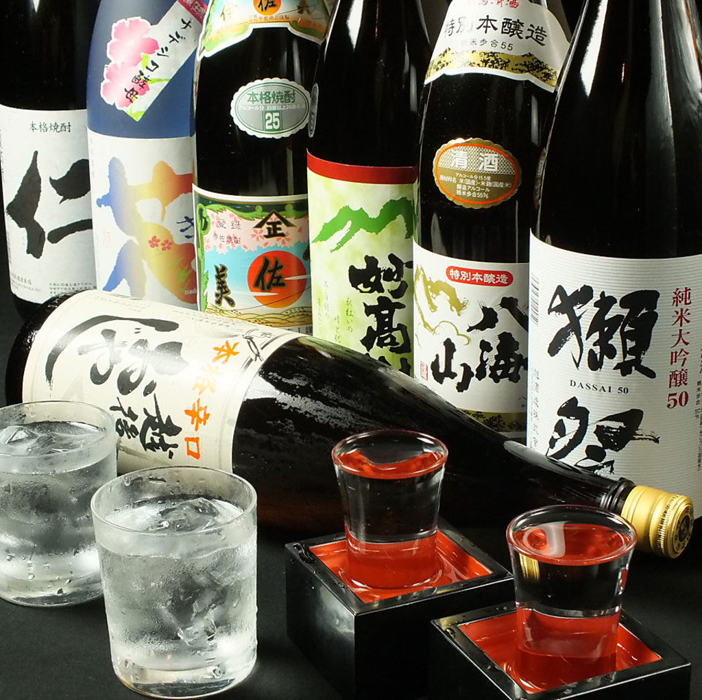 こだわりの地酒と本格焼酎も豊富に取り揃えています