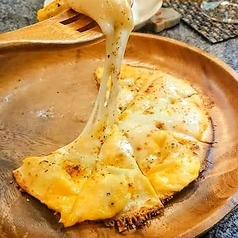トルティーヤの５種のチーズ焼き