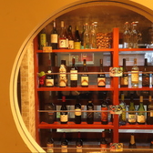 赤・白・スパークリング・・・豊富なワインを取り揃えた自慢のワインセラーを完備。当店の料理にぴったりなこだわりのワインをセレクトしております。お好みの料理とのペアリングなどご提案させていたきますので、お気軽にお声掛け下さい。