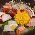【瀬戸内鮮魚のお刺身】姫路は海に近く、瀬戸内は栄養分の豊富な海としても知られており、良い魚がたくさん獲れます。昼網の鮮魚を贅沢にどうぞ！