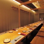 最大24名までご利用できます。オフィシャルな宴会に最適の完全個室の掘り炬燵席。ご予約はお早めに。