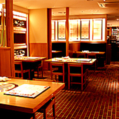 【2階テーブル席3】 スタンダードなテーブルタイプのお席です。