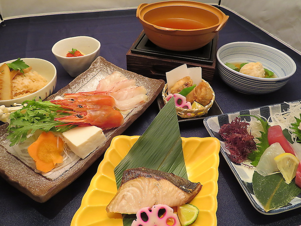 季節に合わせた旬の食材がふんだんに使ったコース！