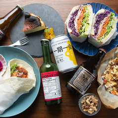 HAPPY AS LARRYの写真2