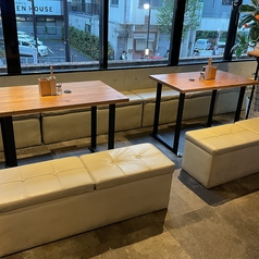 テーブルソファー席