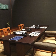 【4名様～30名様】人数に合わせてご利用いただける完全個室を4室ご用意しております。