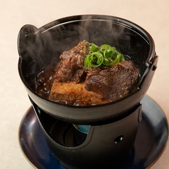 塊 八丁味噌で煮込んだ肉豆腐