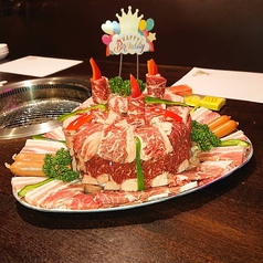 ハッピー肉ケーキお家でお誕生日！