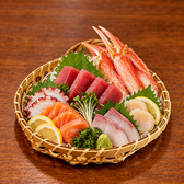 ≪リピーター続出!当店2大名物≫下町にひっそりと佇む当店だからこそ、どんなご時世にも飲み会やご宴会をお気軽に楽しんでいただく為に激安ドリンクもご用意しております♪自慢の炭火焼き鳥をはじめ、漁港直送鮮魚、牛タンなど、多岐に渡る食材を、炭火はもちろん、天麩羅や鍋など多彩なお料理にてお愉しみいただけます。