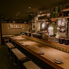 【少人数・大人数◎】オープンキッチンのカウンター席や通常のテーブル席もご用意しております。