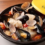 【アクアパッツァ】新鮮な海鮮をふんだんに使った港町看板メニュー！本場イタリアの海と風を感じて♪