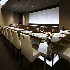 焼場・板場前のカウンター席です。