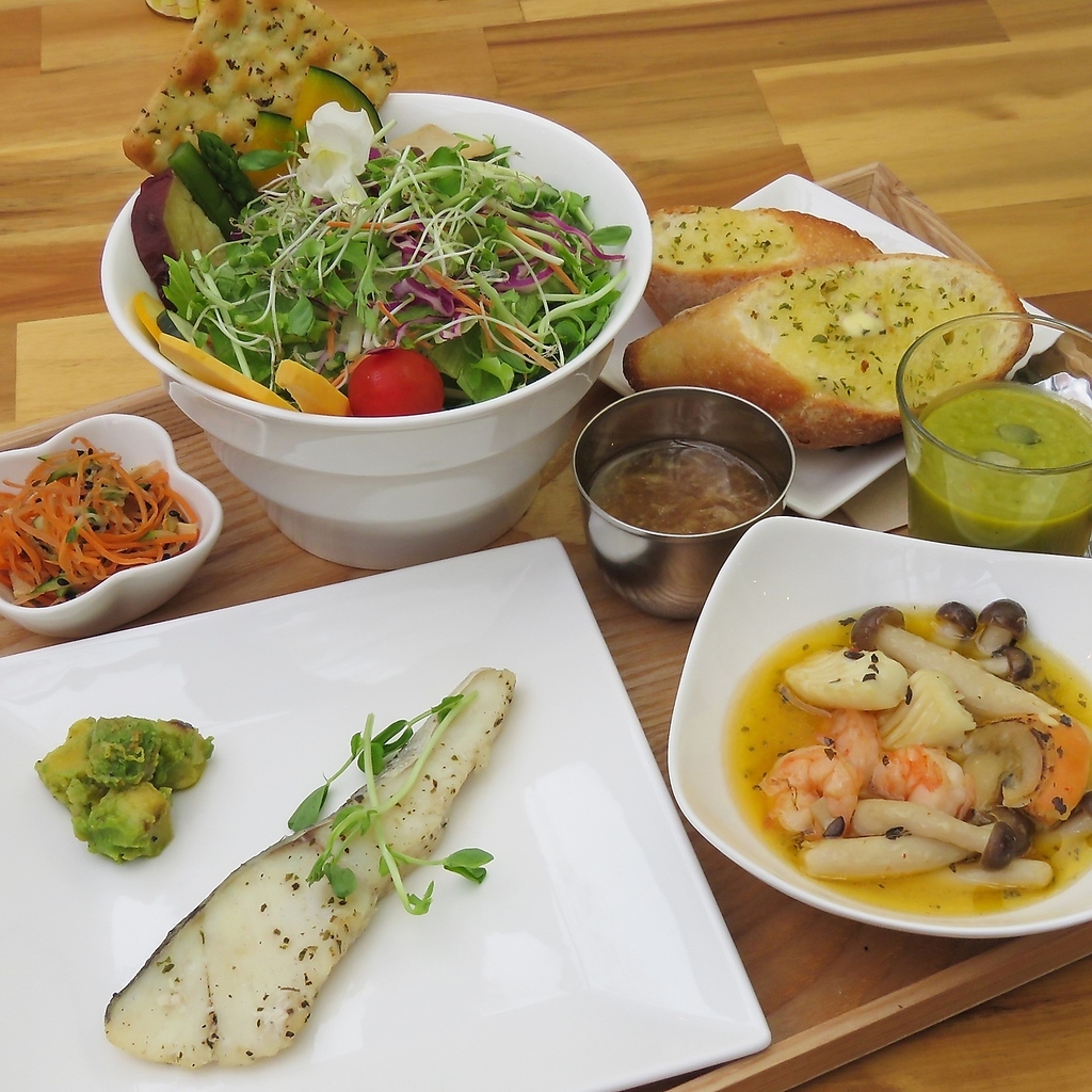 水耕栽培の安全な野菜を使用。お子様やご年配の方にもおすすめです