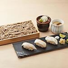 炙り白身にぎり３種とざるそばのセット