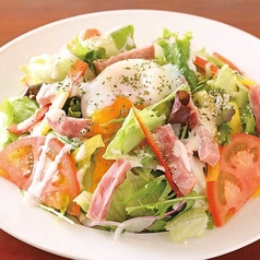 半熟卵のシーザーサラダ