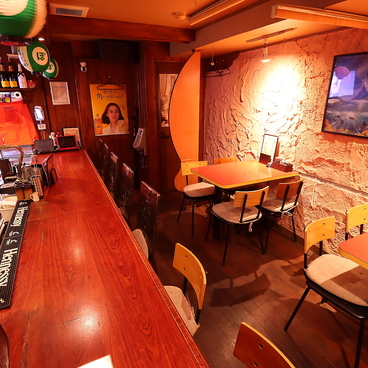 焼鳥 BAR IKE イケ 都町の雰囲気1