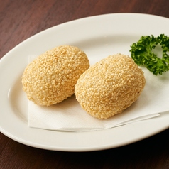 カシューナッツ餡のゴマ揚げ団子 1個
