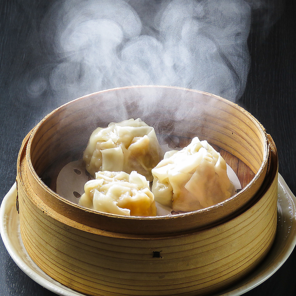 人気の手作り焼売　熱々蒸したてでご提供します