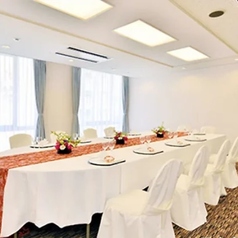 「ききょうの間」対面会食スタイル