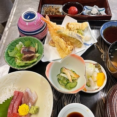 先着20名様には特製茶碗蒸しサービス、ご飯お代わり自由